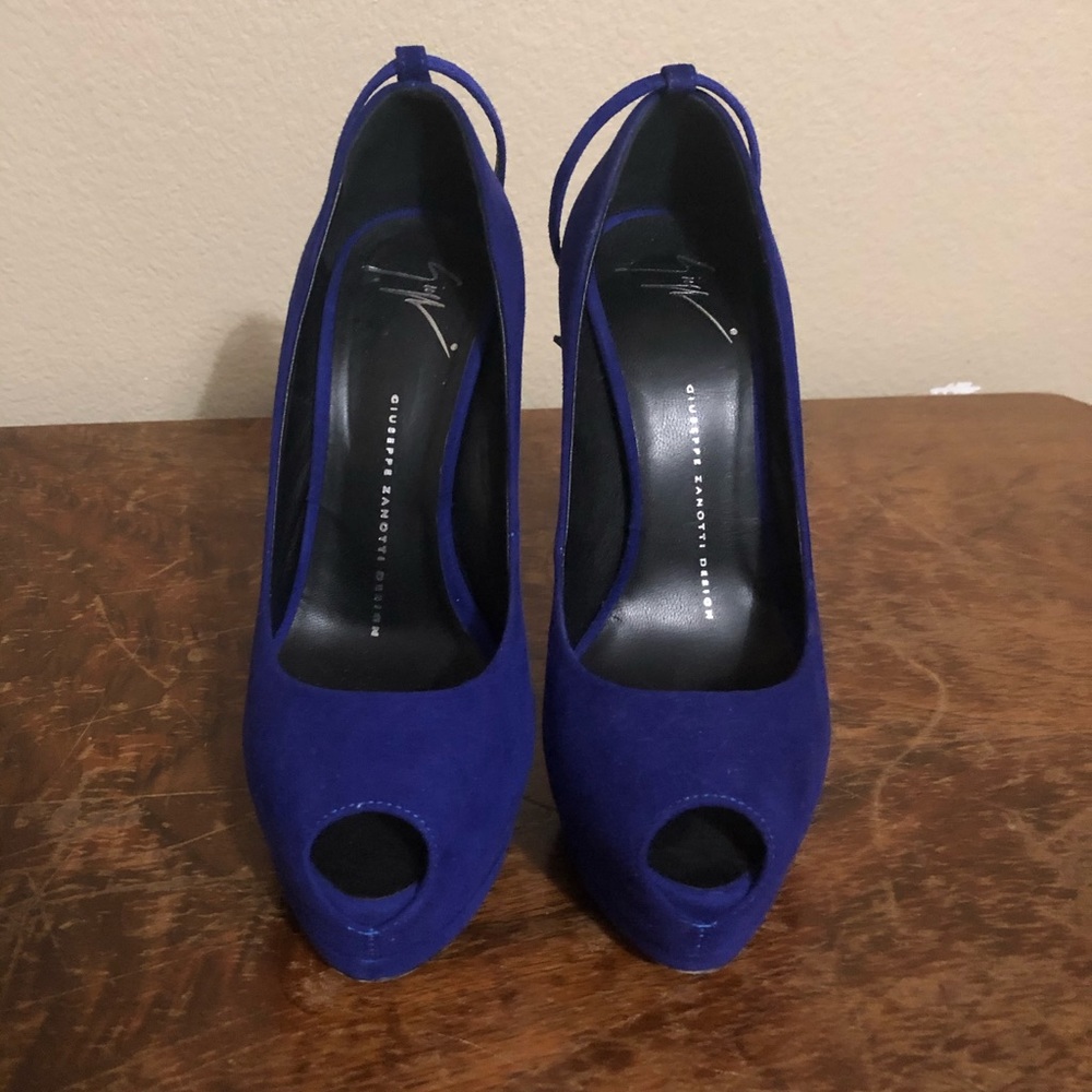 Giuseppe Zanotti Blue suede size 37 good condition